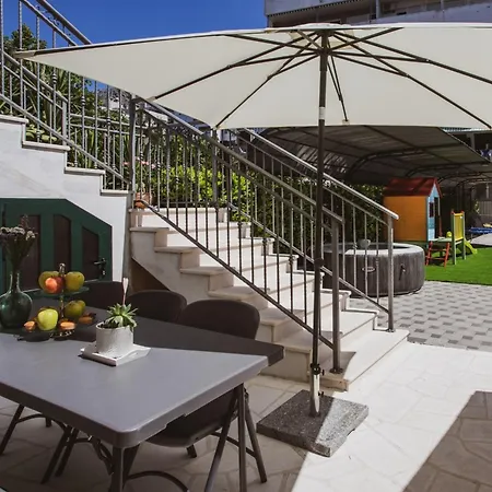 Lucija In - Haus Fuer 7-8 Personen Hébergement de vacances *