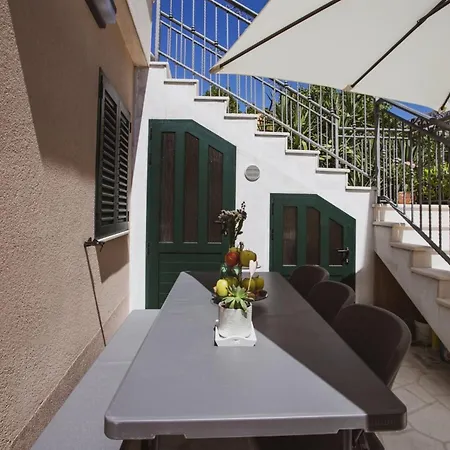 Lucija In - Haus Fuer 7-8 Personen Dugi Rat