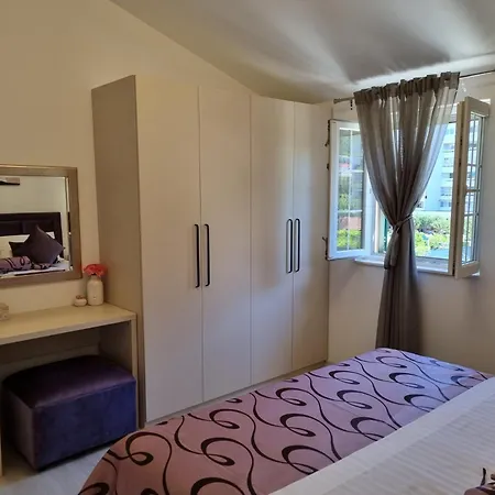 Lucija In - Haus Fuer 7-8 Personen Hébergement de vacances Dugi Rat